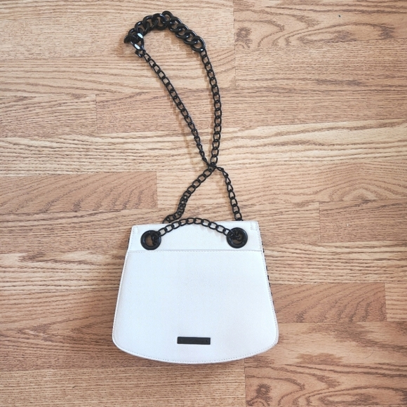 EUC Betsey Johnson Black and White Chain Crossbody Purse - Picture 3 of 7